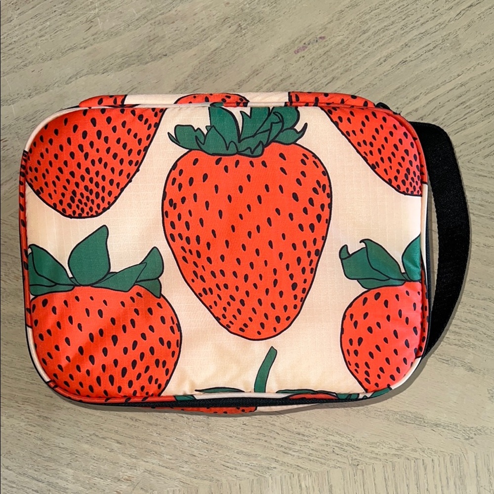 BAGGU Strawberry Print Lunch Box